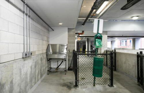 W Loop 2BR w Gym Pool in heart of Greektown CHI-561 - Foto 31