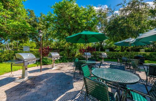 Golf Condo- Resort Pool- LakeView- 10mi to beaches - Foto 23