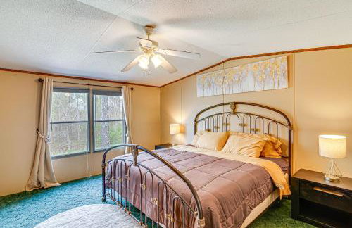 Nancy Cabin with Fire Pit Near Lake Cumberland! - Photo 10