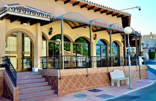 Marina XI Enjoy the Sun, Sea Views, Pools & BBQ Steps from the Beach in Mijas Costa & Fuengirola - Foto 27