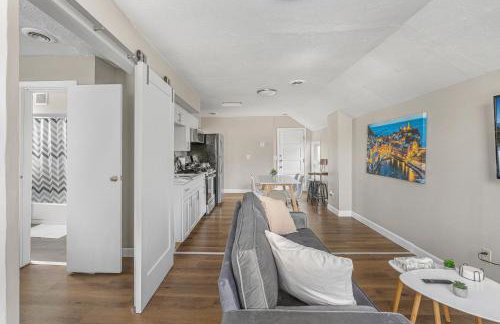 Luxe Mattresses Pet Friendly Free Prkng WiFi - Foto 25