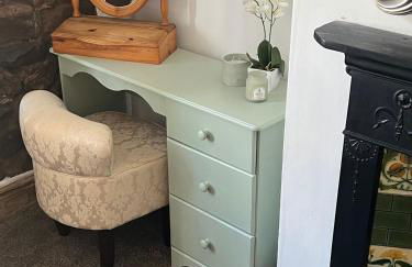 Historic 1600’s The Grocer’s Cottage - Foto 8