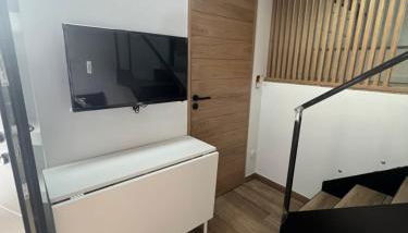 Magnifique Studio duplex,150 mt de la plage et centre ville,clime,wifi - Foto 3