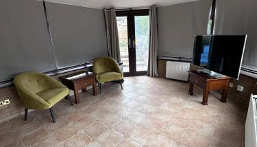 Ashsons Cosy Studio Apartment Free Parking For Car or Small Van Only - Foto 2