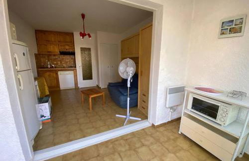 Studio Cabine 4 Pers, Terrasse, Parking Privé, Proche Plage et Commerces, La Franqui - FR-1-81-585 - Foto 2