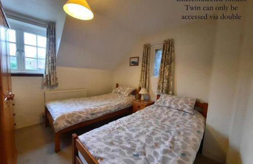 Farm Stay with animal experiences, 30 minutes to Exmoor & Beaches, Pet friendly, Outdoor heated pool, Games barn, fast WiFi and parking - Foto 61