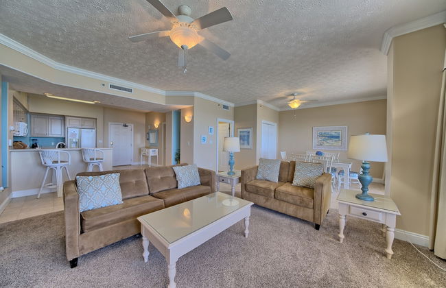 Comfortable High-Rise Condo with Beach Access - Unit 1404 by RedAwning - Foto 13