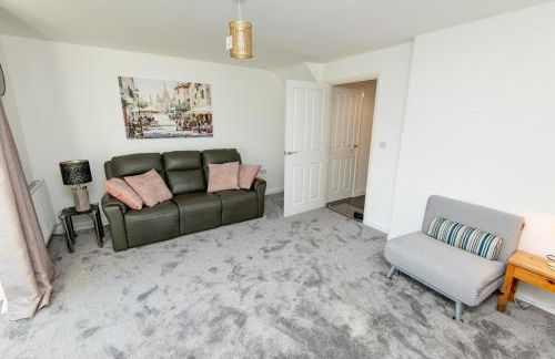 Manchester Cityside Deluxe Stay - 3 Bedroom House Great for Family with Free Parking & Garden - Foto 7