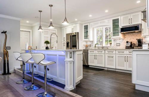 The J Luxury Villa - Southampton Poolside Retreat with Sauna - Foto 63