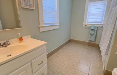 3 Bedrooms 4 Beds 2 Bathroom Single Family Home 5 Minutes to Quantico - Foto 2