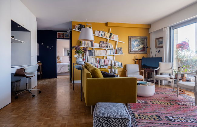 Eiffel Tower Design Residence - Photo 12