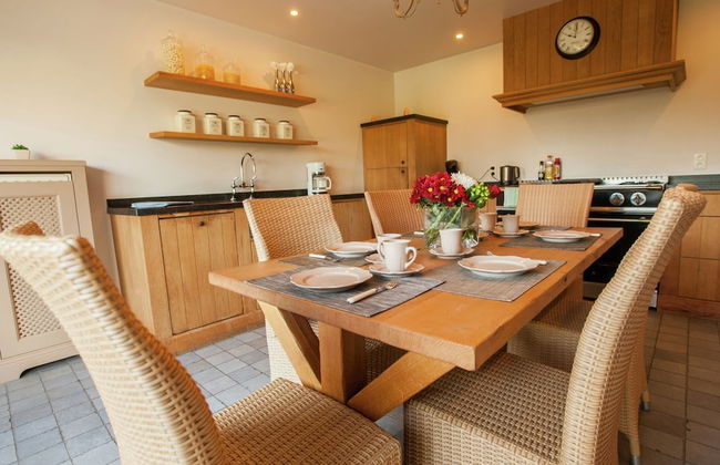 Classy Holiday Home in Aartrijke With Private Swimming Pool - Foto 13