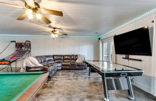 Tranquil Gantt Lake Home w/ Deck & Patio! - Foto 18