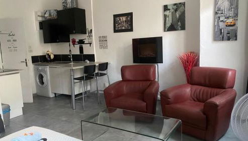 Le Suffren, studio classé ventilé ,wifi, à 100 m de la plage - Foto 3