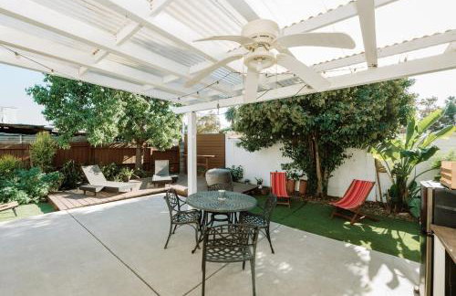 Serene Silver Lake 1 bedroom 1 bathroom Back house With Private Backyard - Photo 5