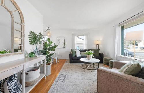 Stylish & Bright 4BR - Close To Whitworth - Foto 9