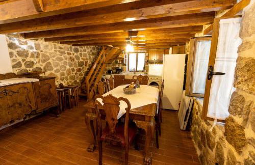 Cheerful 3 bedroom cottage with indoor fireplace - Foto 38