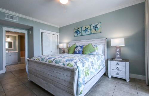 Gorgeous Overlooks The Courtyard in Classic Coastal Style Waterscape C400 - Foto 5