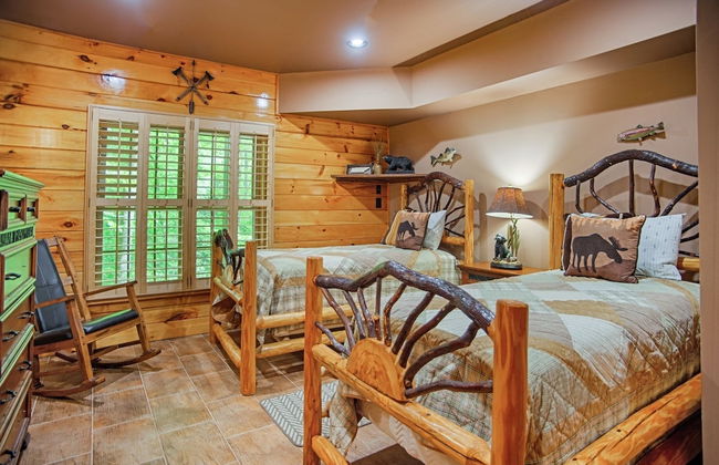 Iron Mountain Lodge 3 Bedroom Cabin by RedAwning - Foto 7