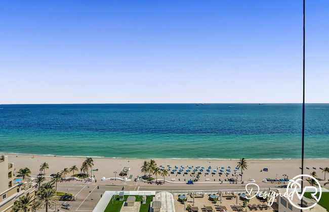 Stunning Beachfront Luxury- Your Perfect Getaway! - Photo 28