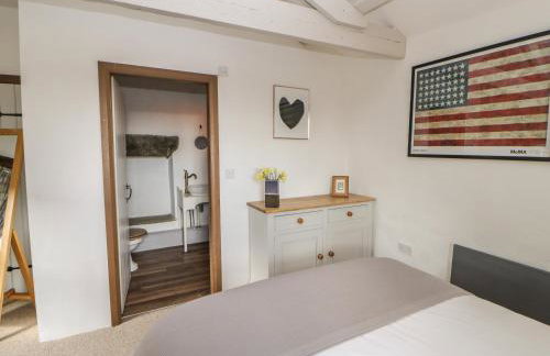 East House - Photo 17