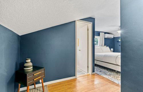 Lowry Parlour - Photo 28