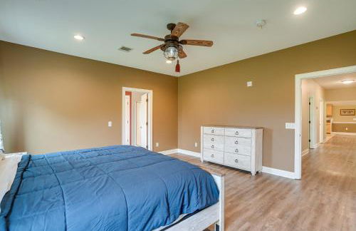 Quiet Marion Getaway with Fireplace! - Foto 12