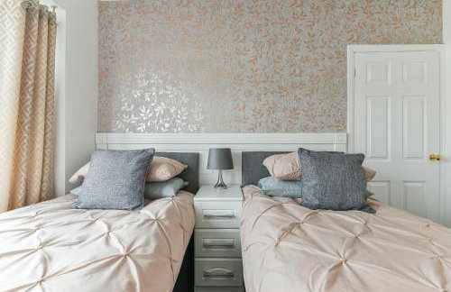 Fabulous 3 Bedroom House Near Black Country Museum Contractors & families - Foto 22