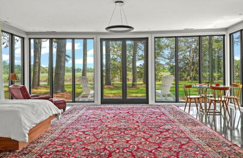 The Porter's Barn - fancy little waterfront home with deep-water boat dock and firepit - Foto 5