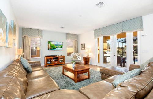 Spacious 6-Bedroom Getaway with Game Room, Private Spa & Sunny Pool Deck in Premier Resort Setting - Foto 25