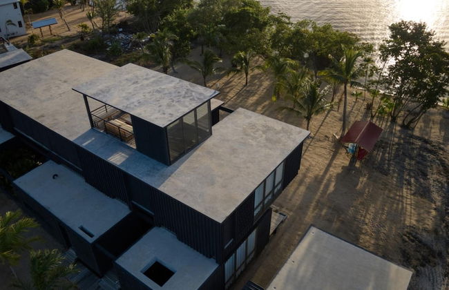 NEW Modern Ocean Front Villa on Private Island - Foto 45