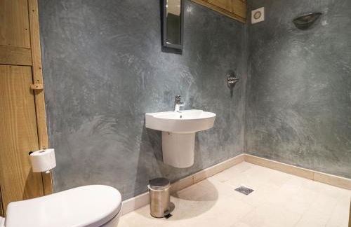 The Stone Barn - Photo 16