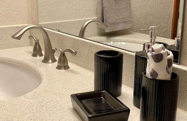 Garage Studio near OUSHC Hospital - Photo 34