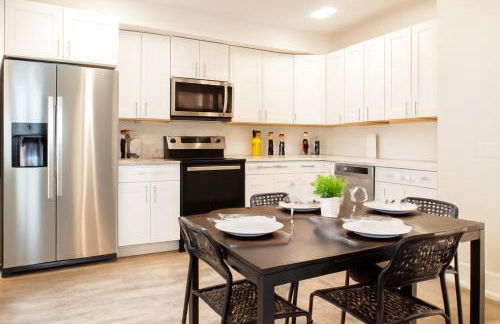 Modern 2BR&2BAQueen BedWork DeskWiFiWD - Foto 5