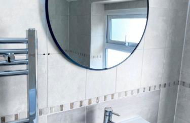 Spacious 4Bedroom - 10mins to London Bridge with Parking & Garden - Foto 25