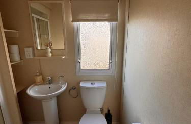 3 Bed Caravan - Sleeps 8 - Pet Friendly, Parking - Foto 35
