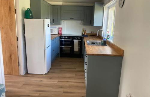 Pet Friendly 1Br Modernised Cottage with Fibre WiFi - Foto 3