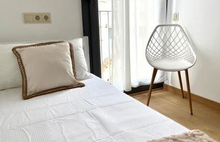 Dúplex 2 hab con terraza by Prestigi - Photo 11