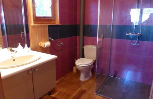 Chalet indépendant avec jardin et accès piscine près de St Pourçain - FR-1-489-151 - Foto 14