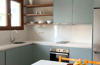 4BR Newly Renovated Retreat Tranquil Coastal Haven - Photo 15