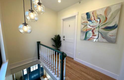 Epic Downtown Newport 6BR Whole House w Parking - Foto 27