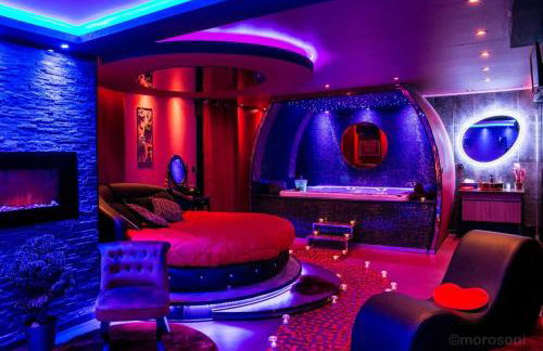 L'Insolite Spa Privatif ''Suite Luxueuse-Jacuzzi" - Photo 1