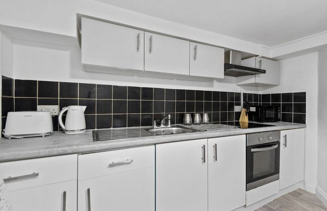 High Wycombe Apartments - Photo 18