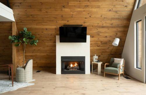 Newly Built, Mid-Lakeside A-Frame with Hot Tub and Steam Shower - Foto 12