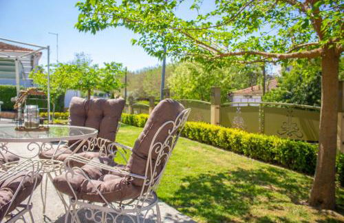 Annis House - Photo 18