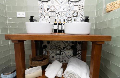 Apartamentos La Escapada - Photo 30