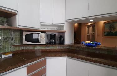 Lindo Flat no Edifício Cosmopolitan, com GARAGEM e PISCINA - Foto 8