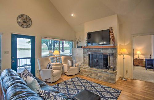 Private Dock and Fire Pit Cedar Creek Lake Home - Foto 5