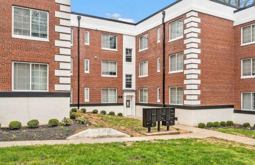 3rd Floor 2BD near DPAC, Duke, and Hospital - Foto 9