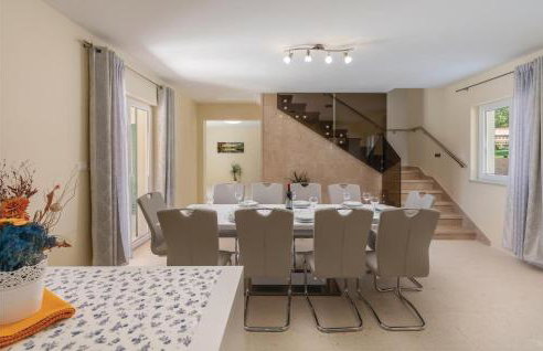 4 Bedroom Gorgeous Home In Pican - Photo 30